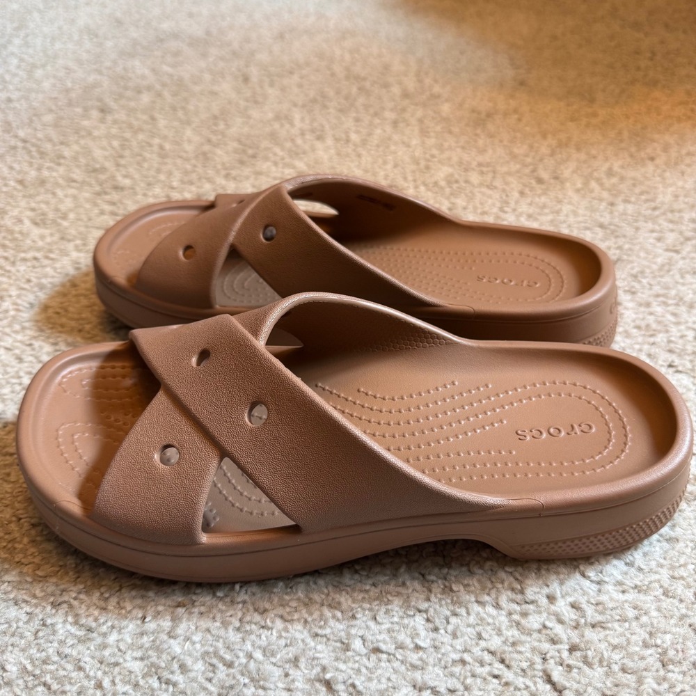 Crocs Classic Cross Strap Sandal Tan Brown Slides Womens 7 - Picture 3 of 5
